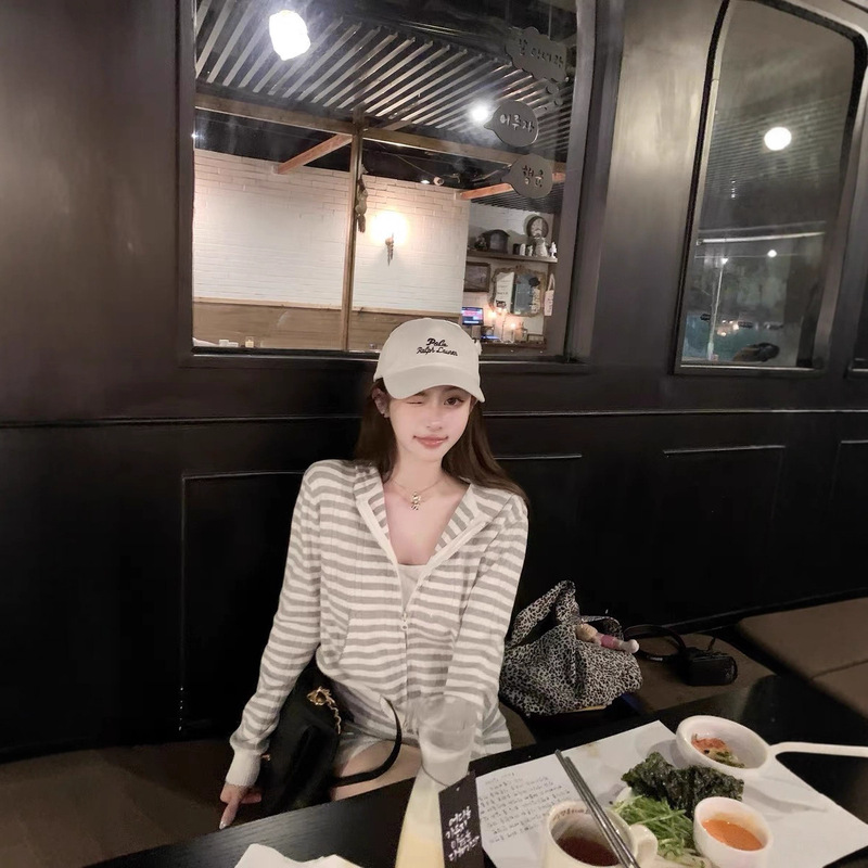 若语 气质纯欲舒适私服系列 灰白条纹连帽开衫短裤套组秋冬款|undefined