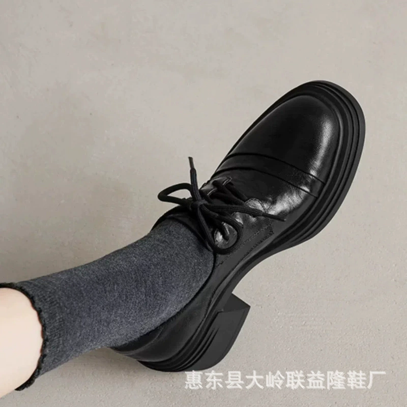 Маленькие кожаные туфли в британском стиле 2025 новые туфли на толстом каблуке сладкие туфли на высоких каблуках