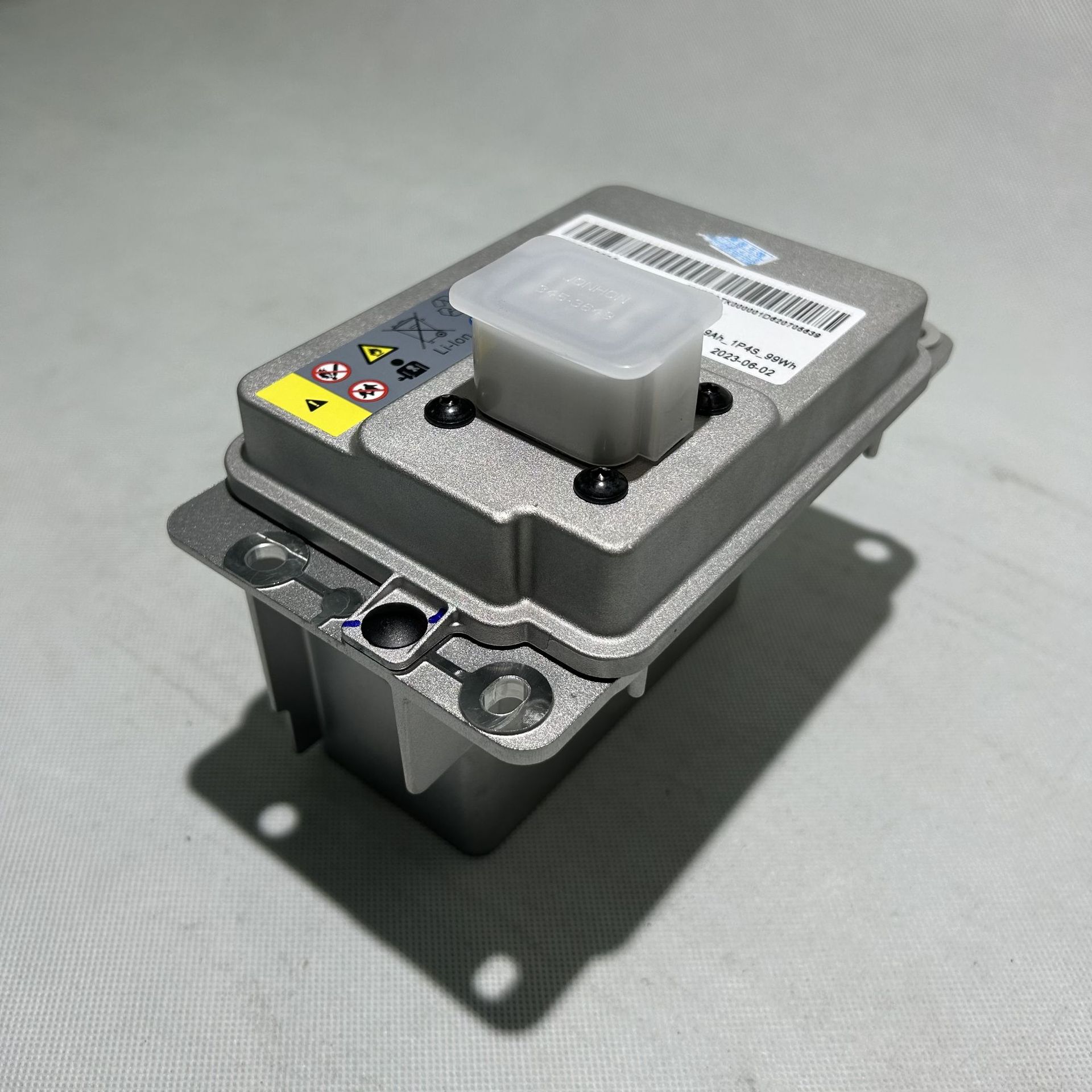 Suitable for Tesla Model 3 Battery Y X S 16V Lithium-Ion Starter Battery, Specifically for Tesla Models