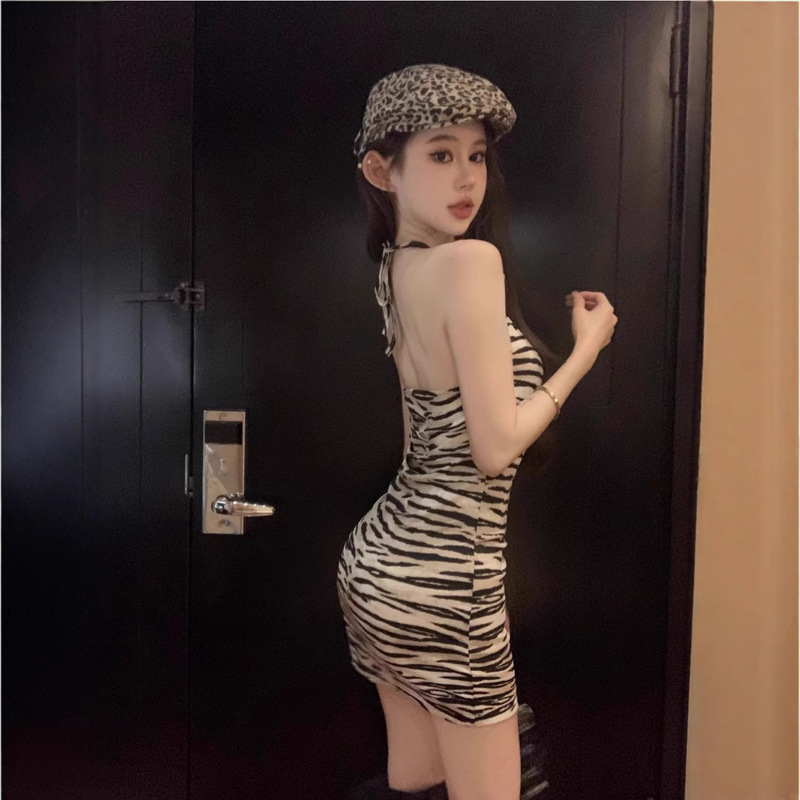 Sweet Spice Girl Vintage Zebra-print Leopard-print Neck Strap Pleated Backless Tight Hip Skirt Sling dress Women Sweet Spice Girl Vintage Zebra-print Leopard-print Neck Strap Pleated Backless Tight Hip Skirt Sling dress Women