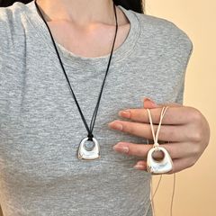 韓国ブロガーと同じシルバーバッグペンダントロングネックレスニッチシンプルハイエンド多用途ブラックロープセーターチェーン