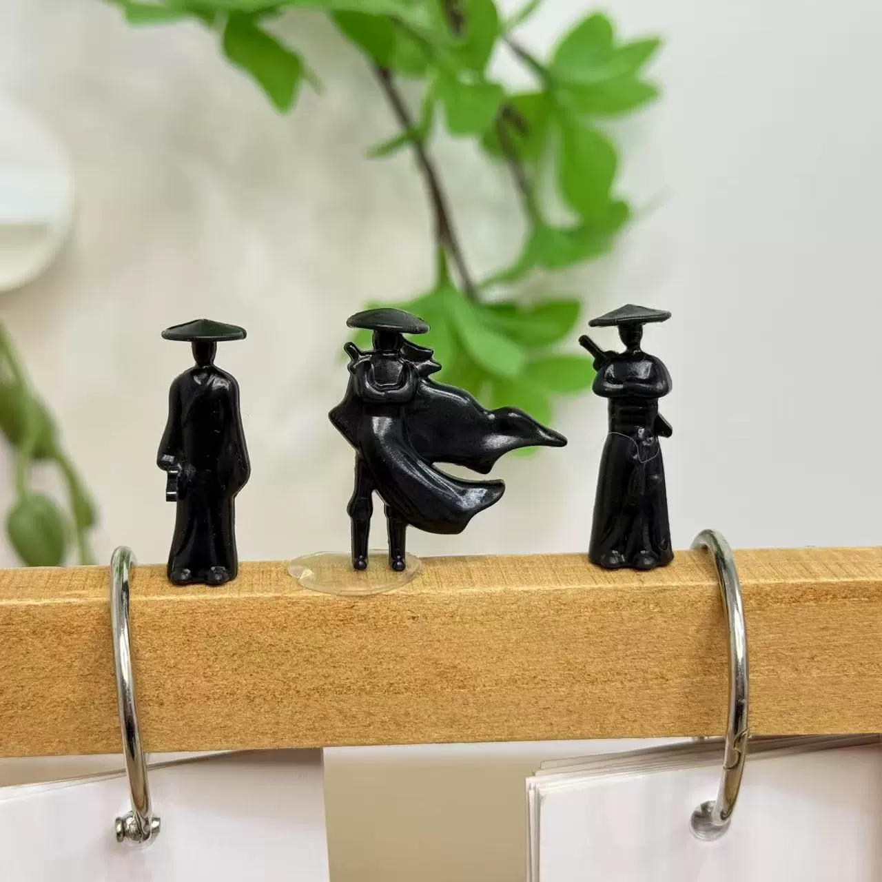 Новый мягкий автомобиль рыцарский автомобиль на окнах