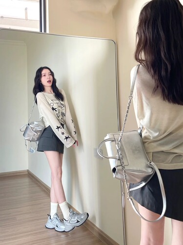 White Print Ice Silk Sun Protective Long Sleeve T-shirt for Women - Summer Thin Model, Draping Loose Fit, Outerwear Air Conditioning Cover Shirt Top