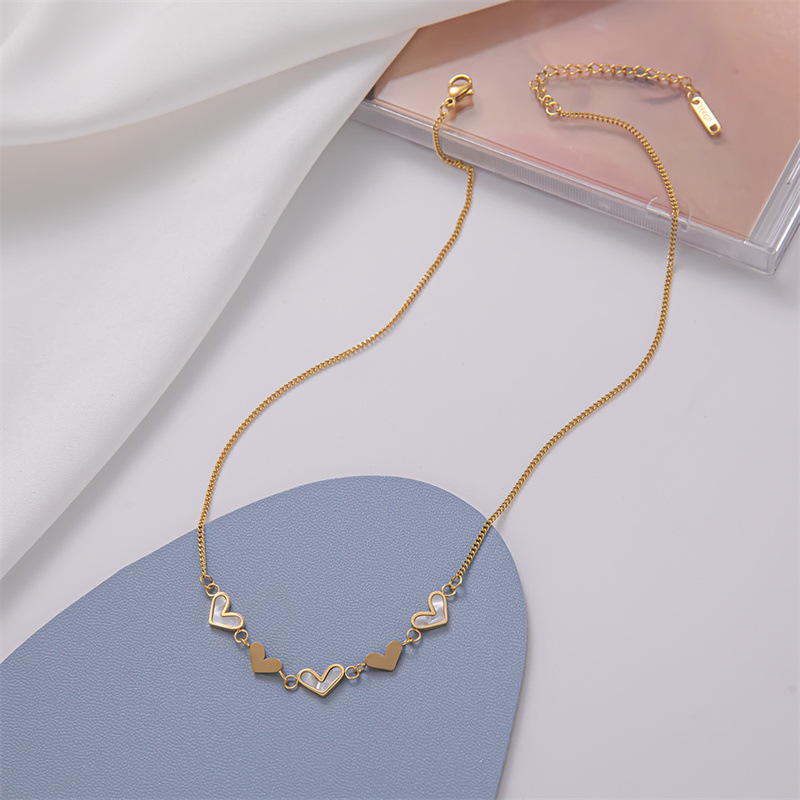 Titanium Steel Material Valentine'S Day Festival Sweet Heart Shape Titanium Steel Inlaid Shell Necklace