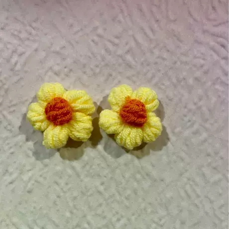 Small puff-light yellow orange heart