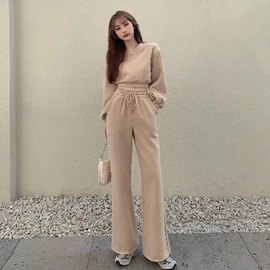 女式T恤;连衣裙;女式卫衣