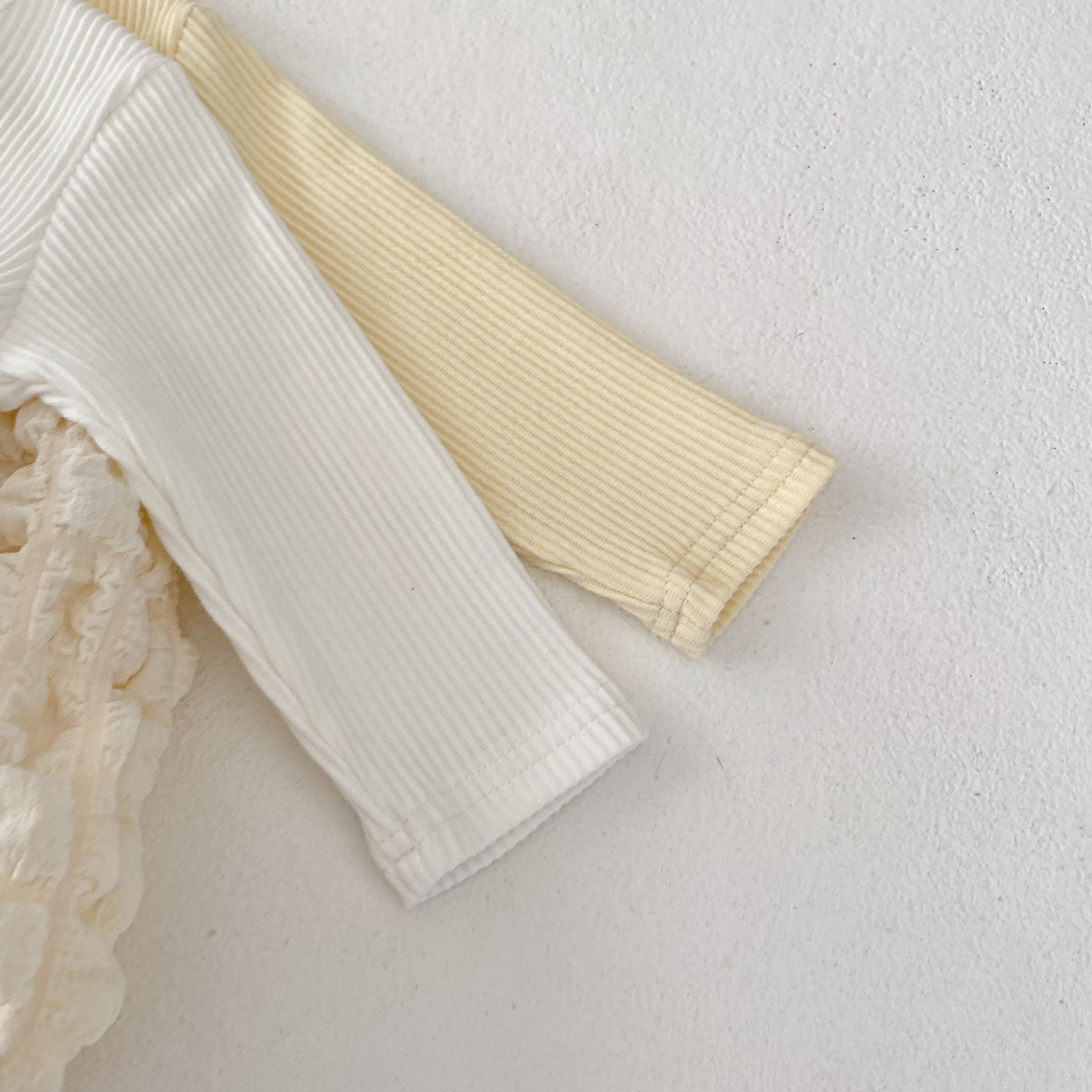 Tuta Ha Yi a maniche lunghe in garza a bolle per bambina autunno 2024, tuta da gattonare + set di 2 cappelli in regalo_voghion.com