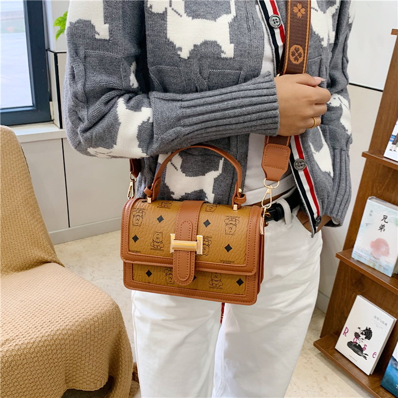 时尚小方包女2025新款欧美复古单肩包小众设计斜挎个性手提休闲包