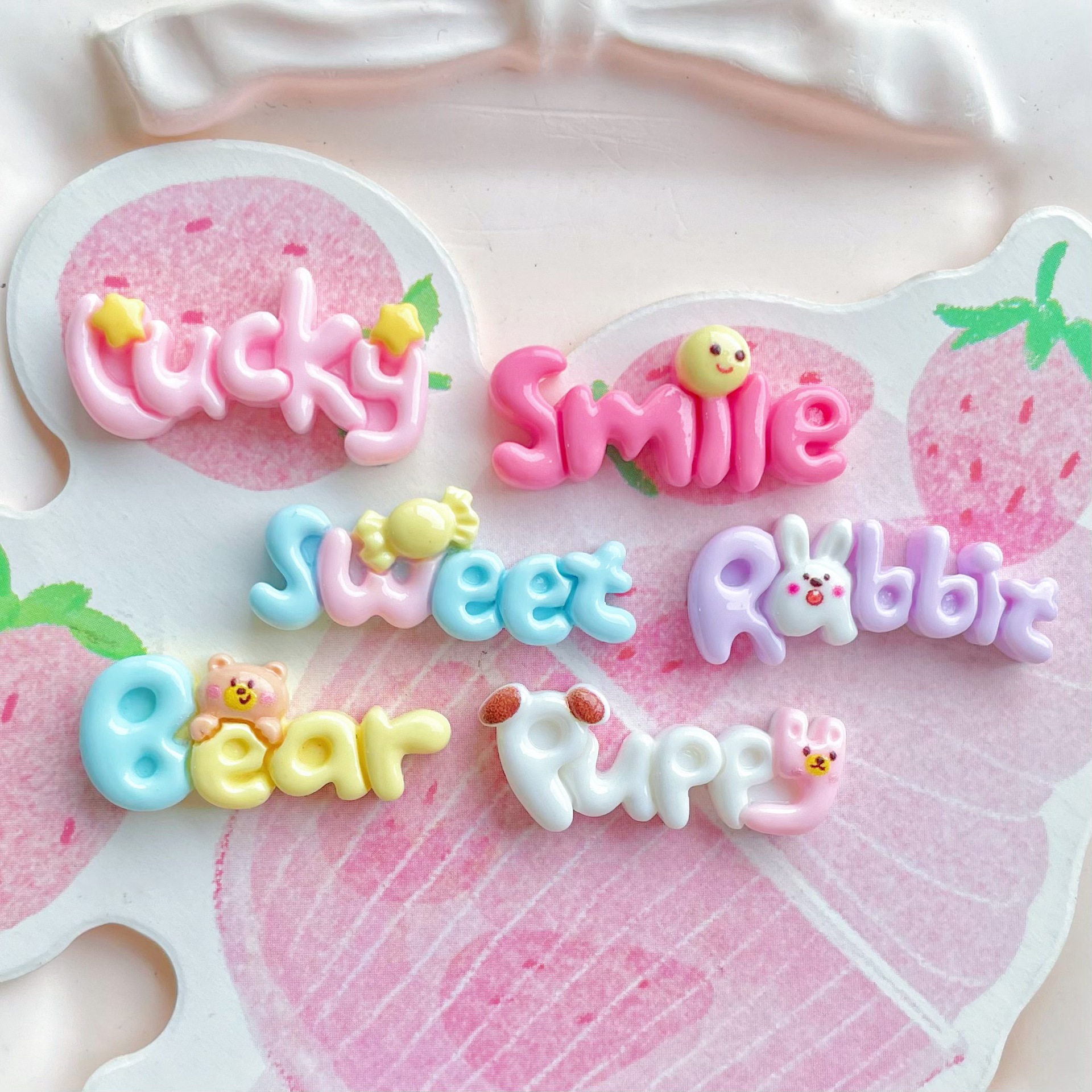 カラー英語アルファベット樹脂アクセサリーsmile字カードヘアクリップキーホルダー携帯ケースアクセサリー手作り