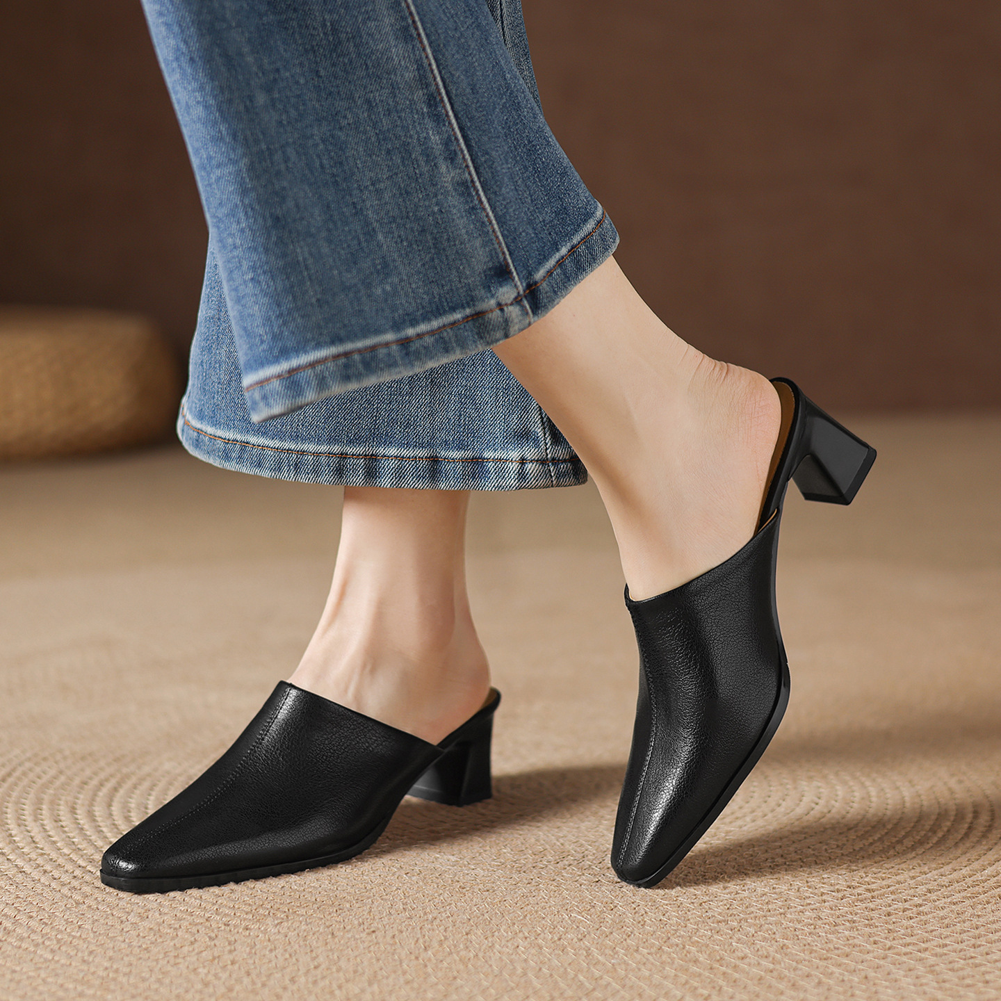 Giày sandal cao gót nữ hở mũi da bò gót thô 5 cm — đen