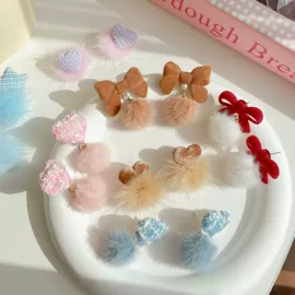 耳钉;耳环;耳圈