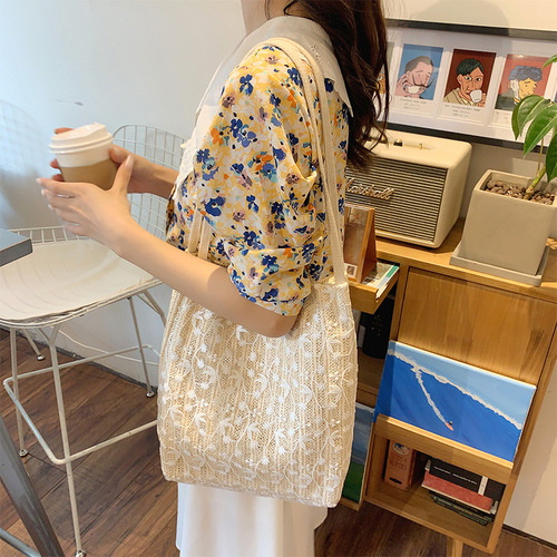 Ladies' Spring and Summer Fairy Lace Versatile Large Capacity Tote Hand-Picnic Grass Woven Shoulder Bag Shopping Bag
