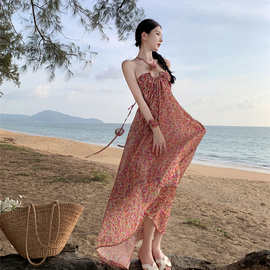 吊带碎花连衣裙女夏新款气质显瘦设计感小众长裙法式初恋奶甜长裙