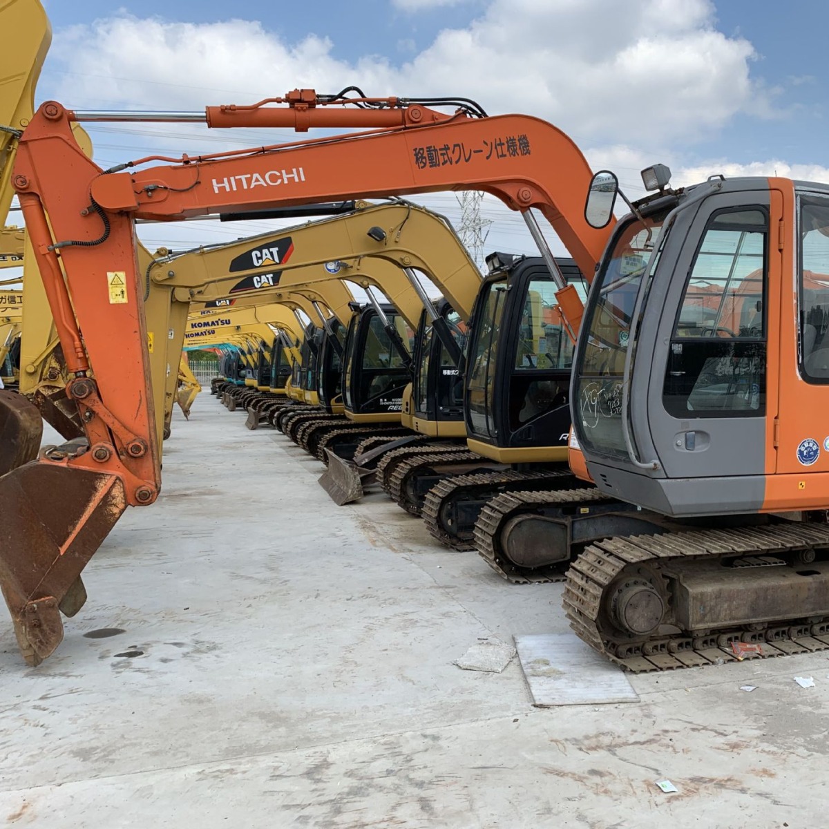 现货出售9成新二手60挖掘机-二手70挖掘机-二手120挖掘机-包送货