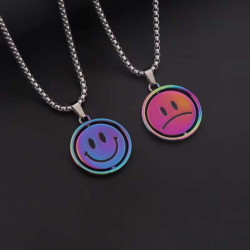 Rotating Smiling Face Double Faced Expression Necklace For Unisex_voghion.com