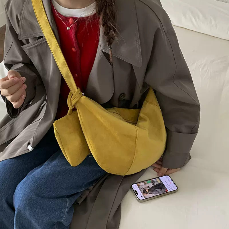 包包斜挎包女复古大容量女士包2025新款麂皮绒饺子包简约单肩包