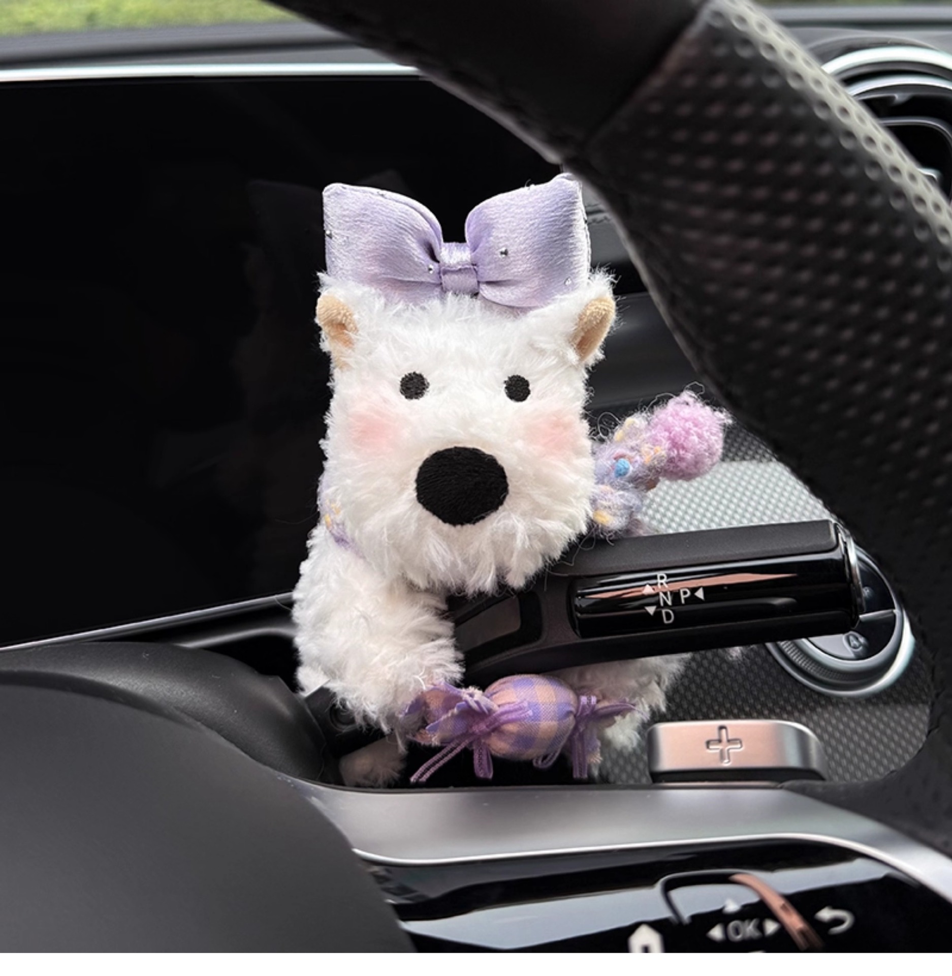West Highland Terrier Car Dashboard Decoration Steering Wheel Ornament Puppy Doll Wiper Figurine Dashboard Decoration for Women
