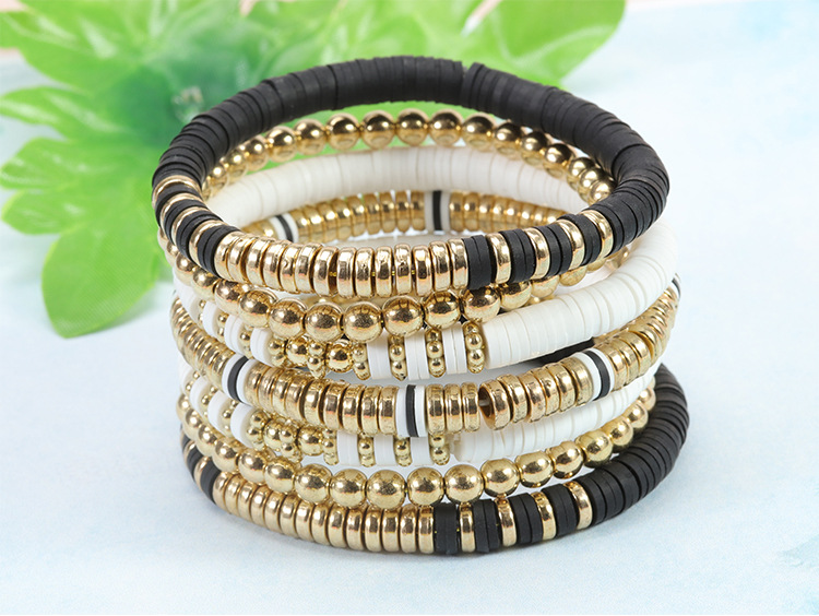 Simple Style Round Soft Clay Beaded Women's Bracelets display picture 1