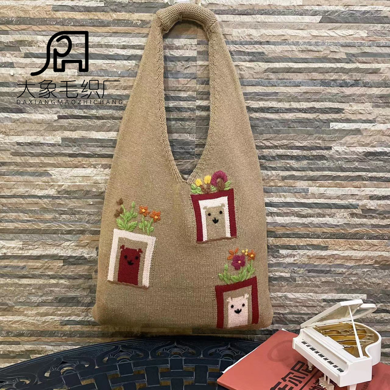 Amazon cross-border women's hand-held shoulder bag crocheted wool hand-embroidered mori women's knitted shopping bag Amazon cross-border women's hand-held shoulder bag crocheted wool hand-embroidered mori women's knitted shopping bag