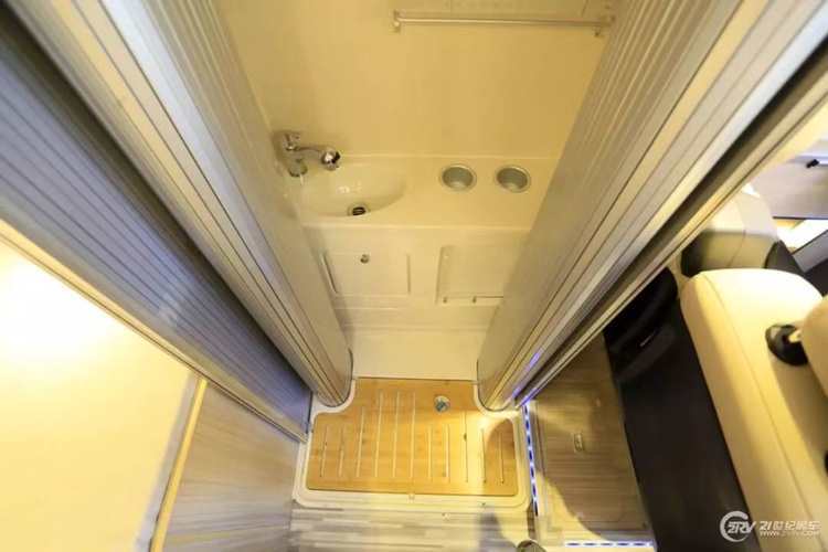 旅居房车卫生间 拖车拖挂商务车旅居车卷帘一体式浴室卫浴水盆整