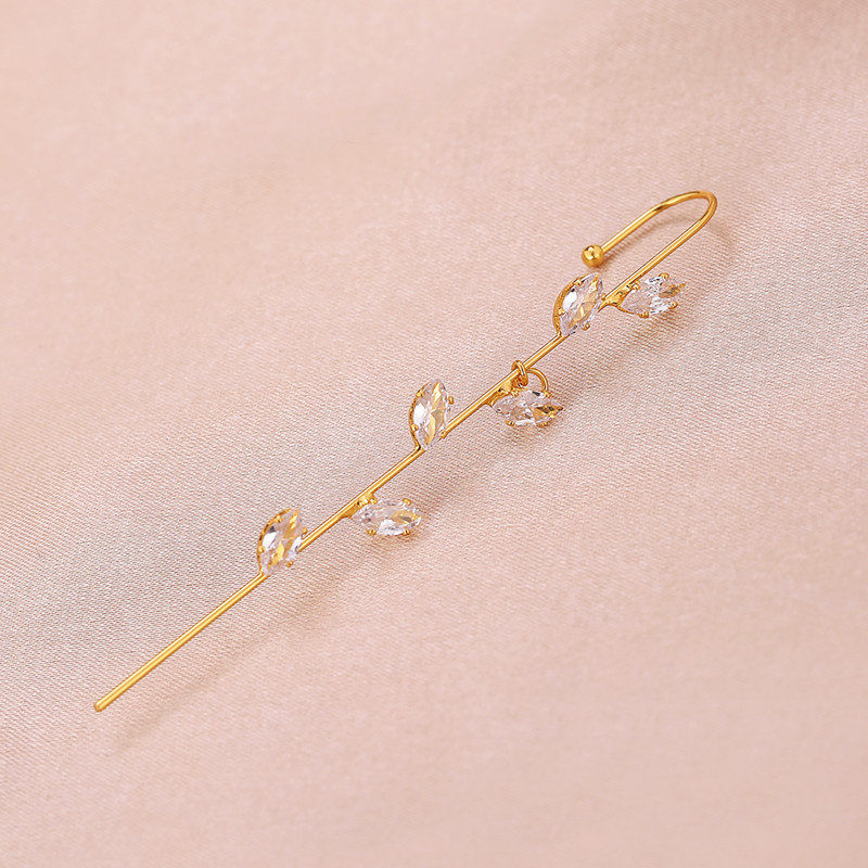 Nuevo estilo europeo y americano estilo frío diamante incrustado gancho para la oreja personalizado piercing oreja pin hembra rayo hoja oreja clip oblicua línea oreja espárragos