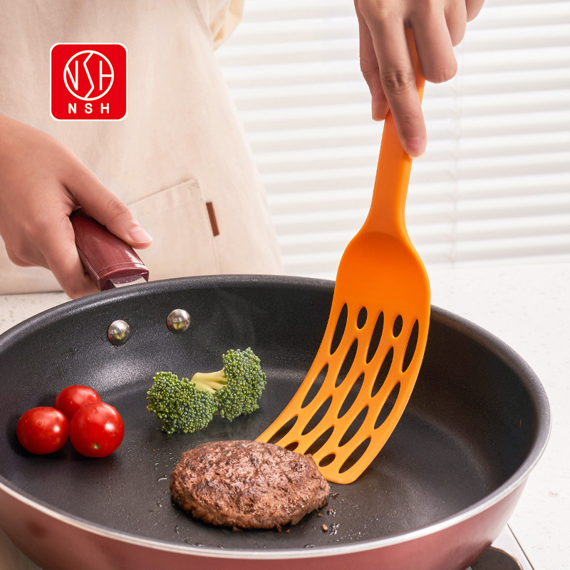 Spatule en nylon domestique antiadhésive poêle spatule spéciale haute température résistant à la spatule plate spatule de poisson frit spatule de poisson poêle à frire spatule drain spatule