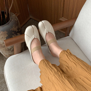 ��ʽС��������ֺ���^����ЬŮ�ļ��⴩һ�֎���������������