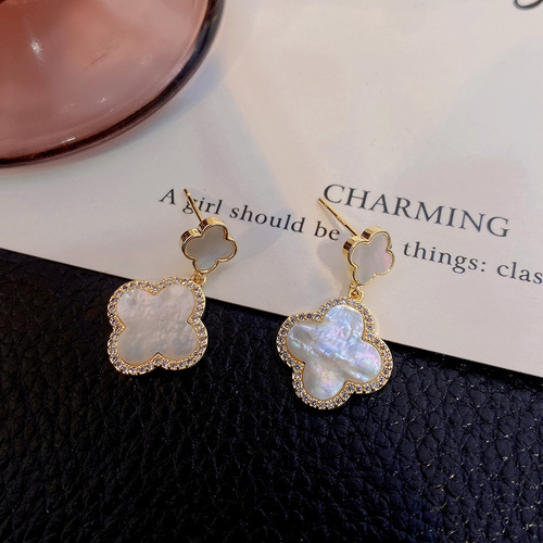 Japanese and Korean trendy women's elegant natural shell earrings trendy women's fashionable mother-of-pearl earrings 925 silver needle 77515