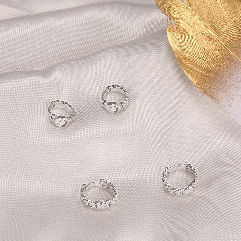 Labret piercing jewelry detail image
