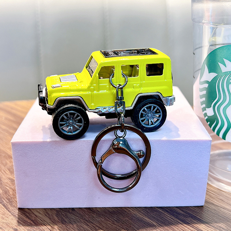 Aleación combinación Jeep Tire hacia atrás modelo de coche llavero bicicleta colgante creativo motocicleta bolsa llavero