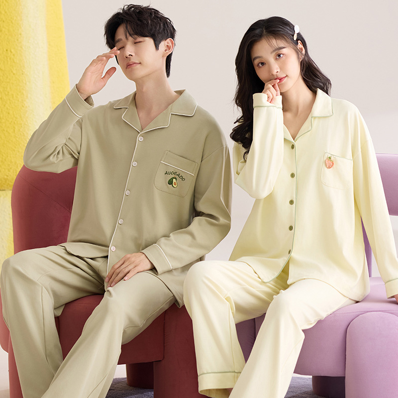 Pijamas de pareja estilo primavera y otoño, conjunto de ropa de dormir a rayas frescas de estilo coreano nuevo 2025 para hombre y mujer, manga larga, a la moda