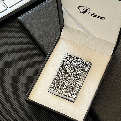  Engraved Tiger Head Constantine Gas Lighter with Retro Open Flame and Butane Gas, Complete Gift Box