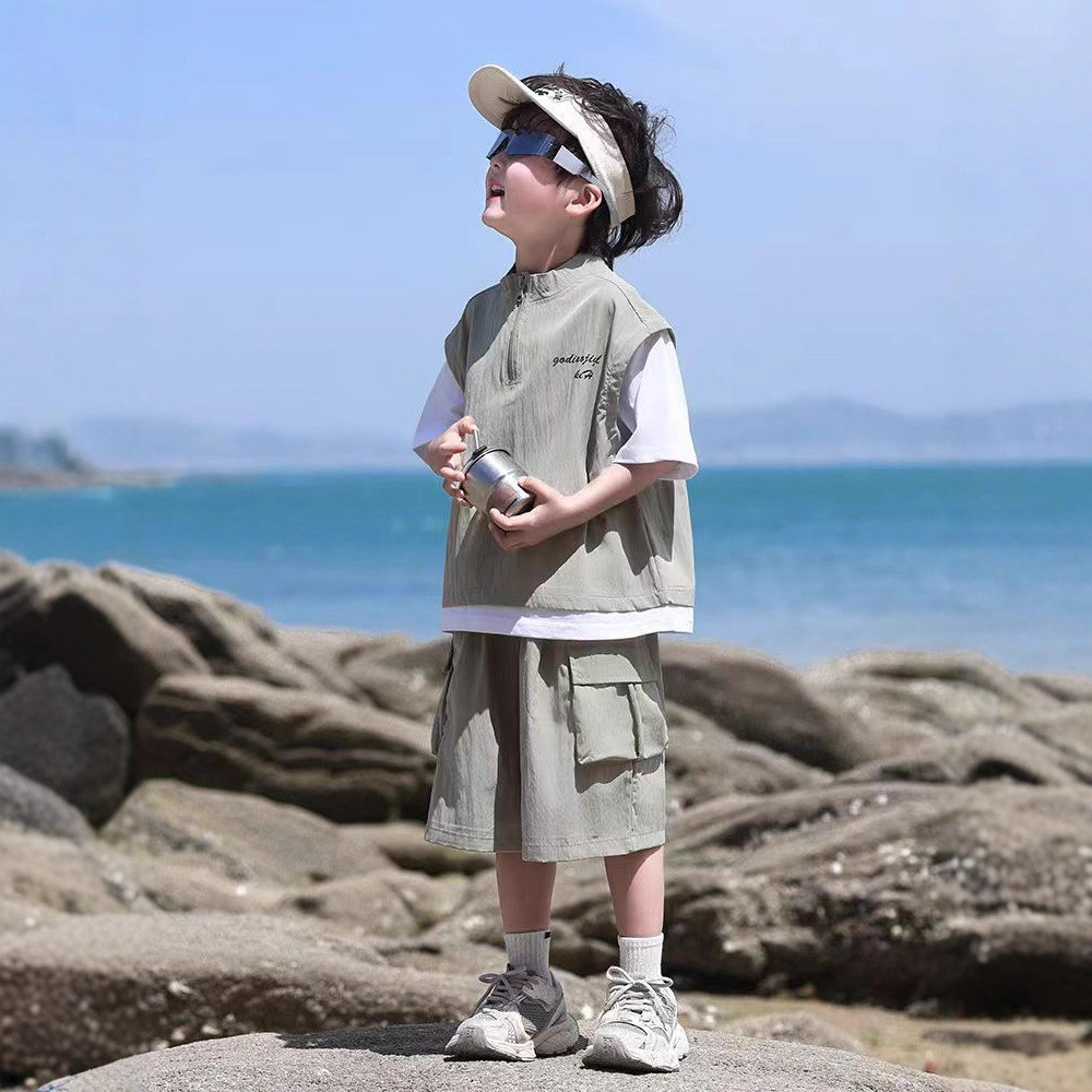 男の子スーツ 2025 新作夏韓国風ハンサムでスタイリッシュな子供半袖作業服男の子夏薄手スタイル