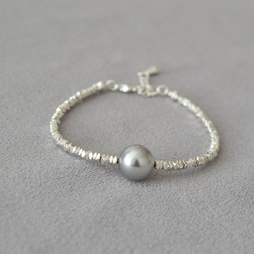 Xiaohongshu internet celebrity style Japanese and Korean niche light luxury texture irregular sparkling broken silver pearl simple temperament bracelet