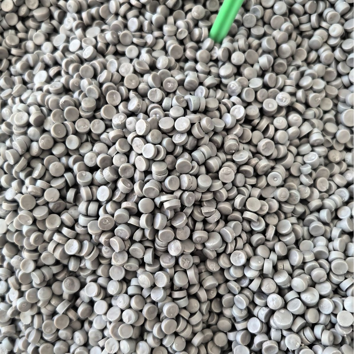 Trex 户外沙滩椅 灰色HDPE再生颗粒 防霉变耐酸碱 100%可回收环保