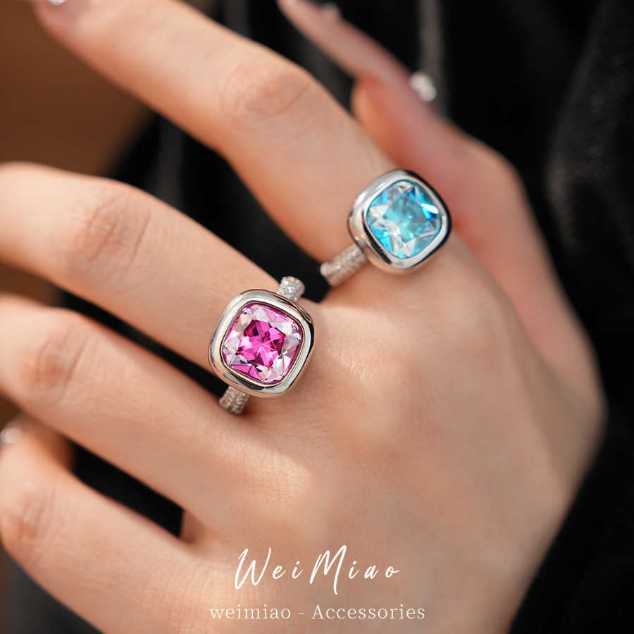 Anillo cuadrado geométrico de zircón pendientes ligero de lujo de alto nivel pendientes de estilo simple nicho de la personalidad conjunto de joyería al por mayor