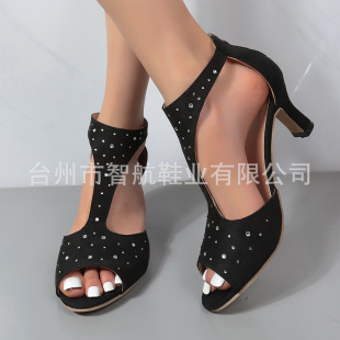 �W�����s�r��ˮ荺���朰����~��ЬŮ�����Q��a�ȿռ����_�R��Ь