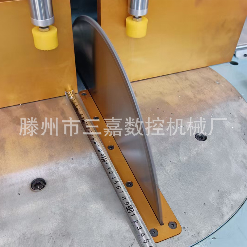 ����ǵ�ͷ�и�� ���͹�ҵ���Ͳ��и�� ���Ŵ�������������Ƕ�