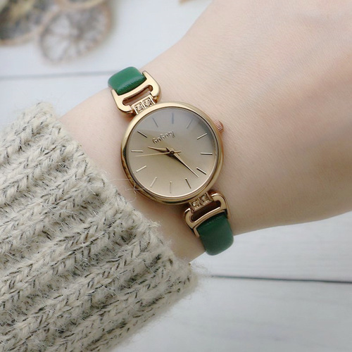 Factory direct sales Japanese and Korean small plate thin watch strap ladies watch belt fashion trend watch live female watch 193