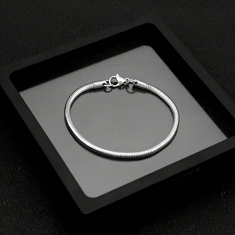 Cross-border hot selling stainless steel round snake bracelet European and American hip hop men's personality wild snake chain female titanium steel bracelet wholesale