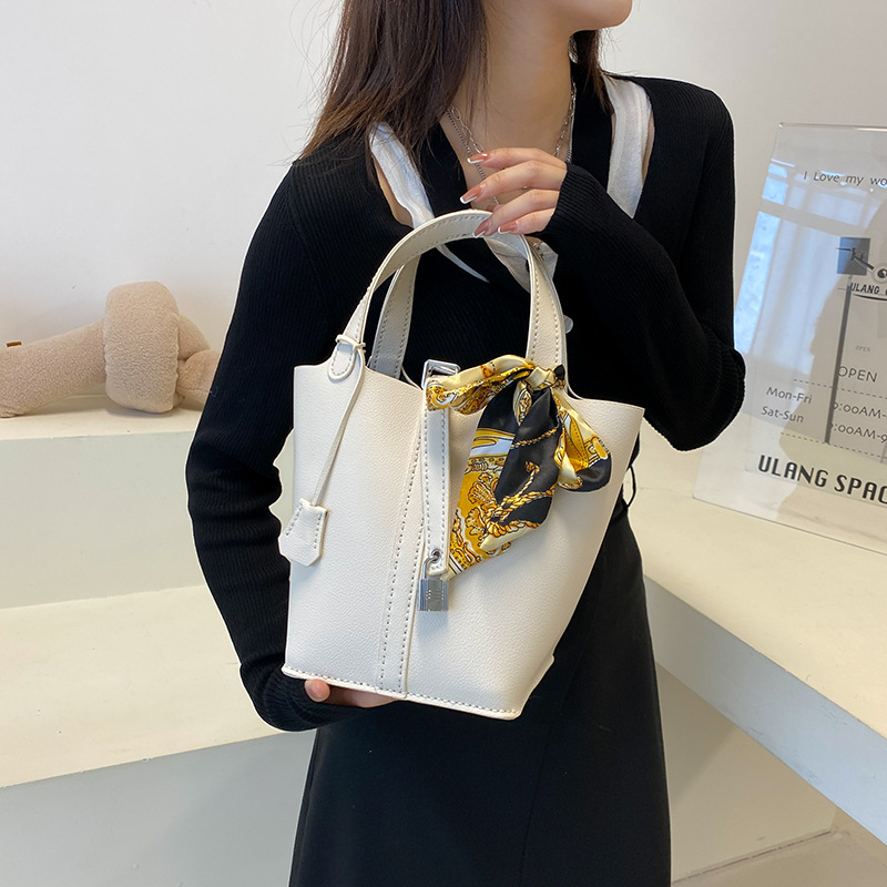 DIY große Handtasche Materialtasche Hong Kong Stil Retro Seidenschal neue weiche Leder Gemüsekorb handgenähte Tasche Eimertasche_voghion.com