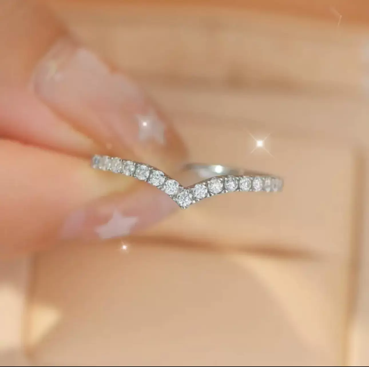 直播热卖时尚个性优雅镶钻V字棑钻仿高碳钻简约个性微镶满钻戒指