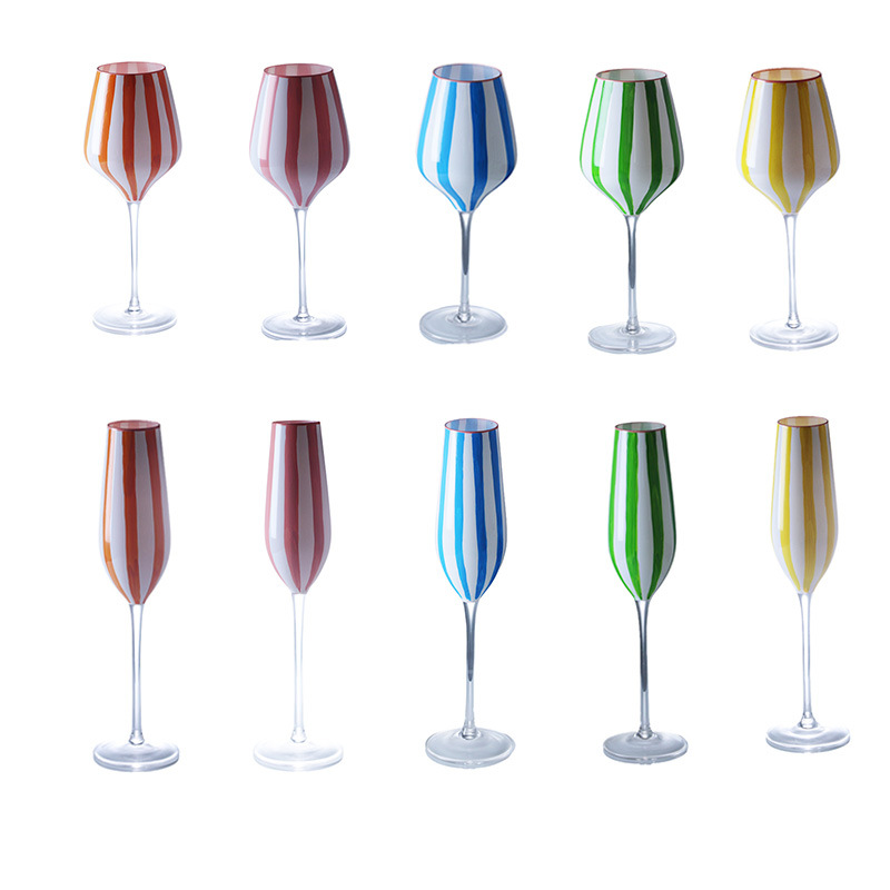Diseño creativo al por mayor casero cristal dibujado a mano rayas de vinos de color único conjunto de tazas de vinos