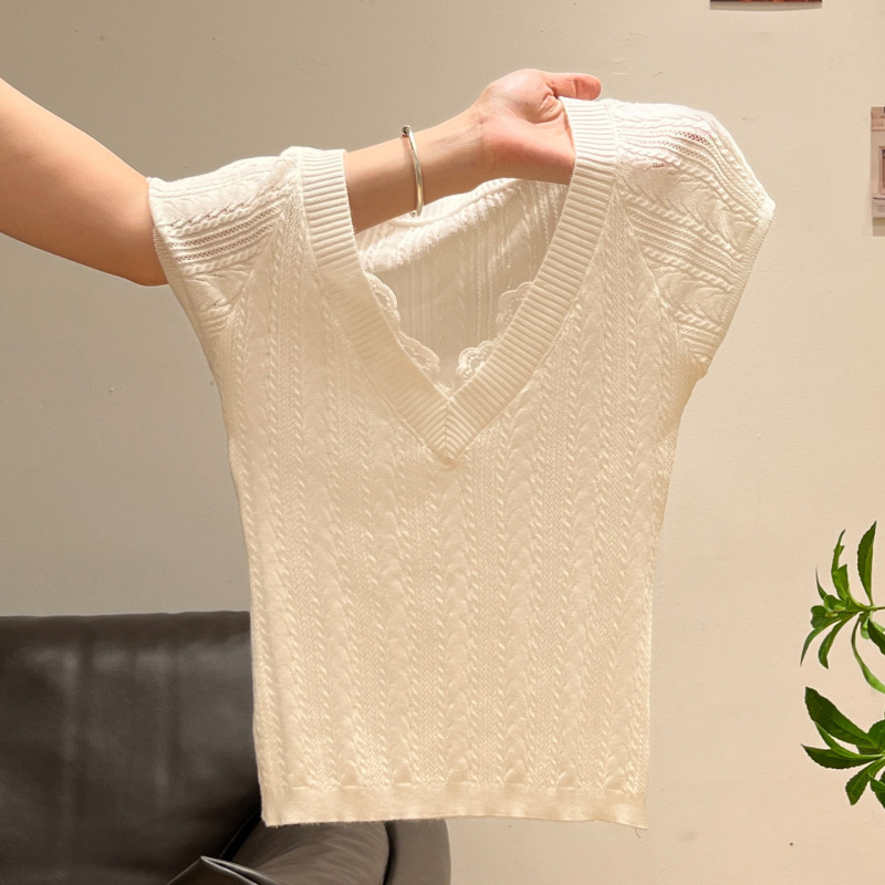 Korean-Style V-Neck Lace Patchwork Short-Sleeve Knit T-Shirt for Women, 2026 Summer New Design, Regular Shoulder Slim-Fit Top Korean-Style V-Neck Lace Patchwork Short-Sleeve Knit T-Shirt for Women, 2026 Summer New Design, Regular Shoulder Slim-Fit Top