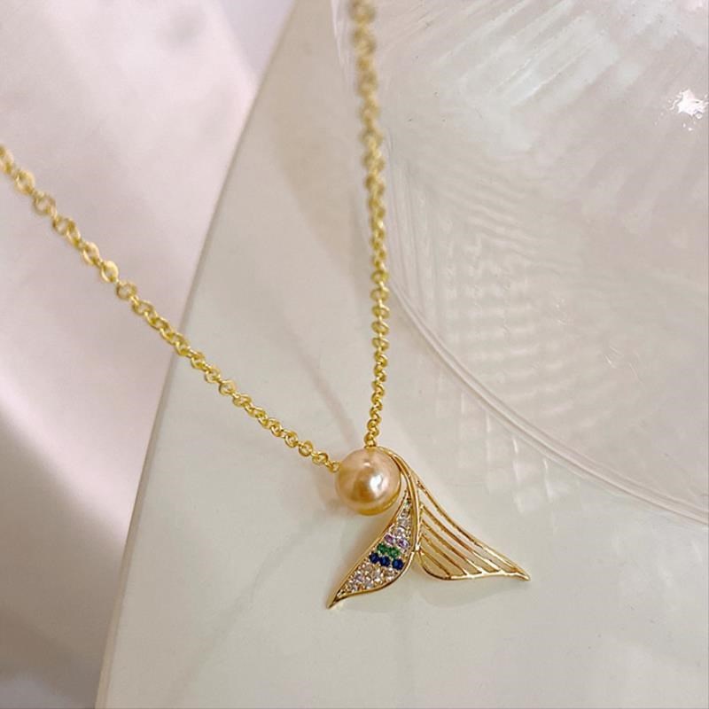 New Retro Mermaid Tail Pearl Pendant Necklace Women's Fashion Clavicle Chain Personality Versatile Temperament Luxury Jewelry