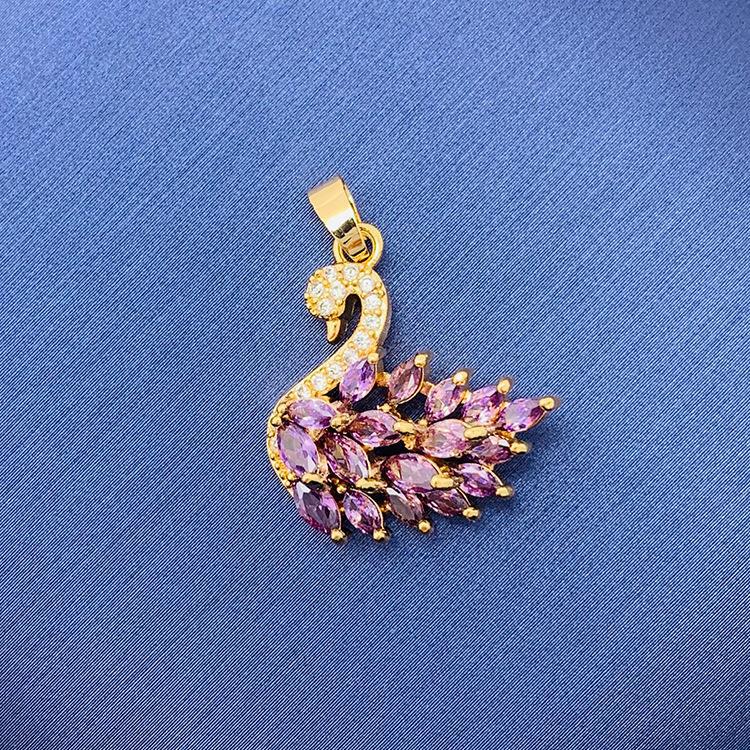 Tiktok Venta caliente colgante al por mayor auto-seleccionado 100 cobre colgante único con fuente de cadena de fábrica al por mayor sin cadena