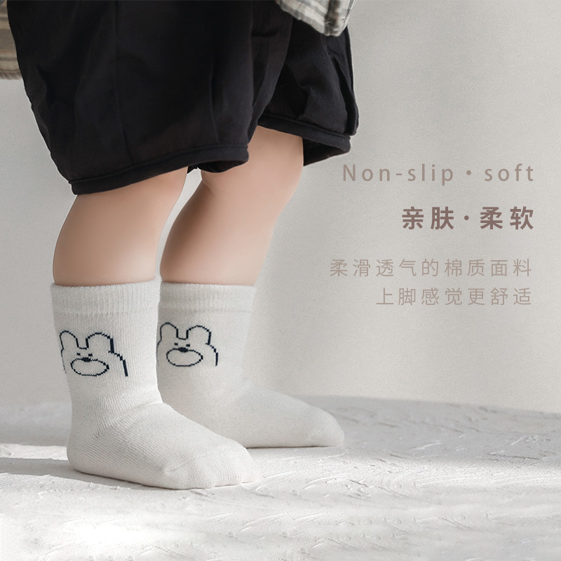 Calcetines para niños 2023 primavera nueva moda calcetines estudiante estilo universitario niños y niñas calcetines de algodón sueltos calcetines de media pantorrilla