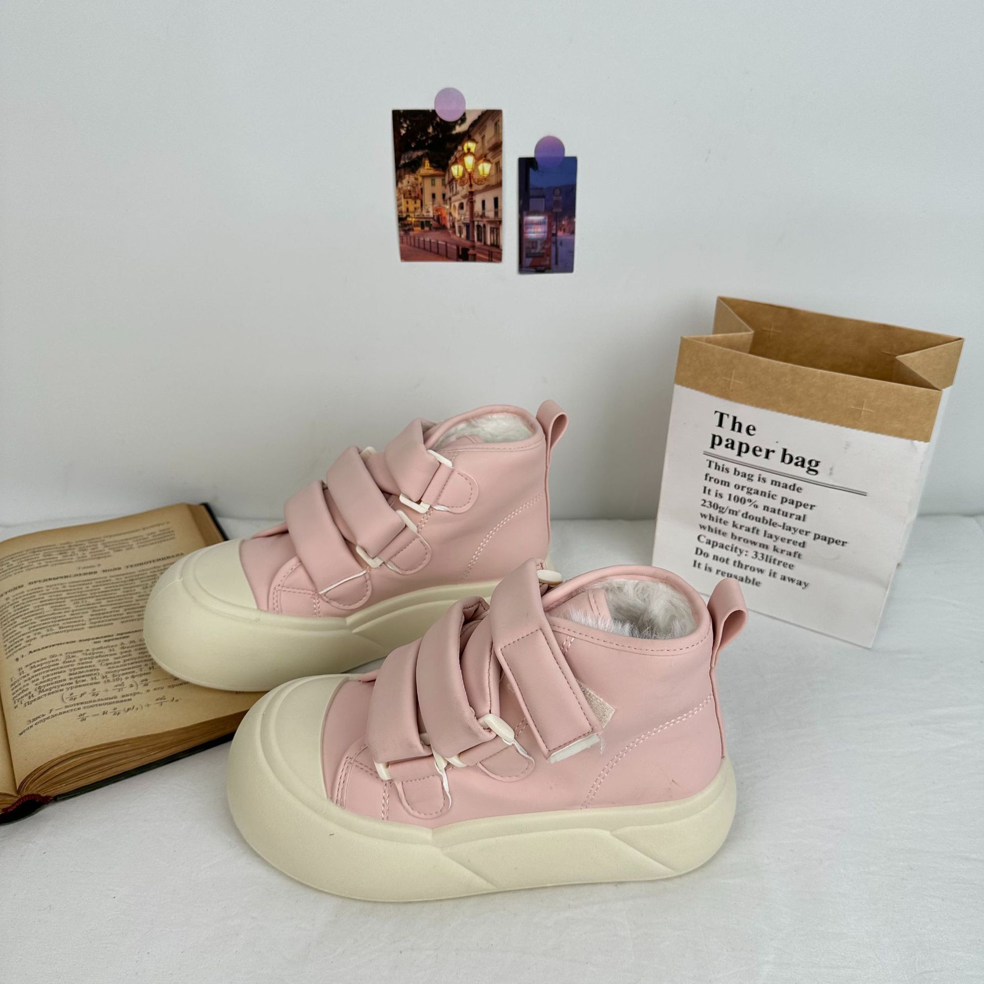 Zapatos de algodón de alto alcance de ondas gruesas de fondo de gran alcance de mujer con velcro, zapatos blancos coreanos de alto alcance, zapatos de skate cálidos image 4