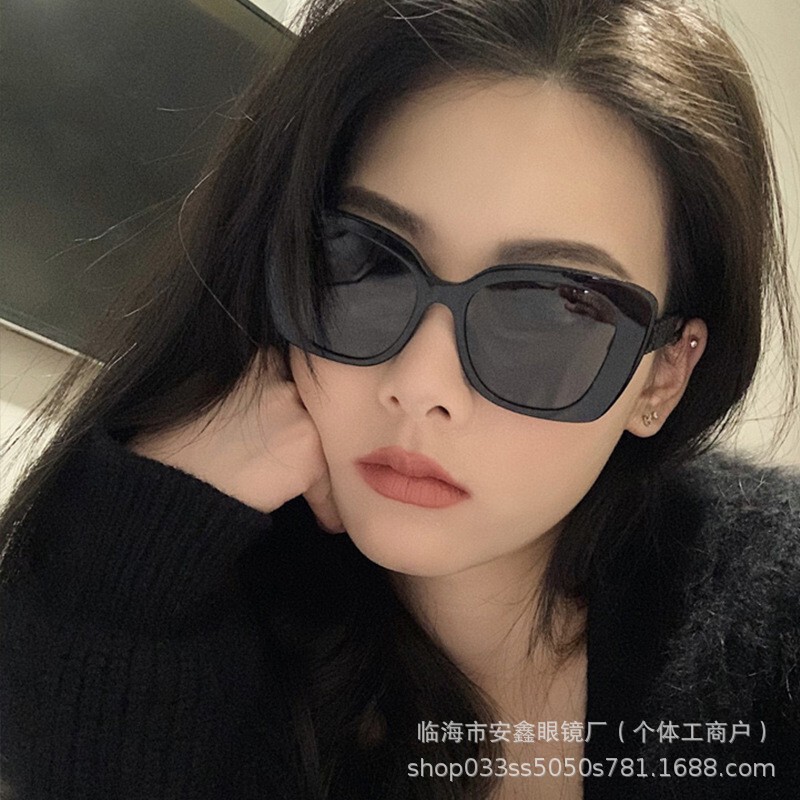 Xin Zhilei Same Style Small Fragrant Sunglasses Women's High-end Retro Cat's Eye Large Frame Slimming UV-proof Fashion Sunglasses Xin Zhilei Same Style Small Fragrant Sunglasses Women's High-end Retro Cat's Eye Large Frame Slimming UV-proof Fashion Sunglasses