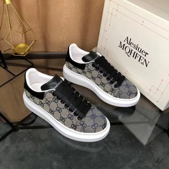 McQueen embroidered white shoes for couples, canvas shoes, thick soles, heightening sports and casual shoes, new high-profile, versatile sneakers for men